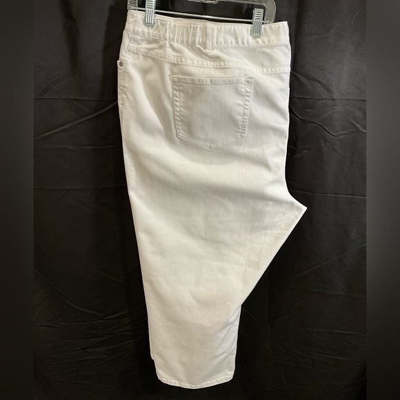 J-Jill Capri Crop 🤍 - Picture 6 of 11